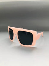 Load image into Gallery viewer, Oversized Sunglasses
